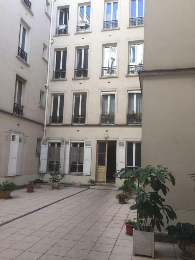 Cosy Rare 2 Bedroom Apartment Around A Private Garden ヌイイ＝シュル＝セーヌ エクステリア 写真